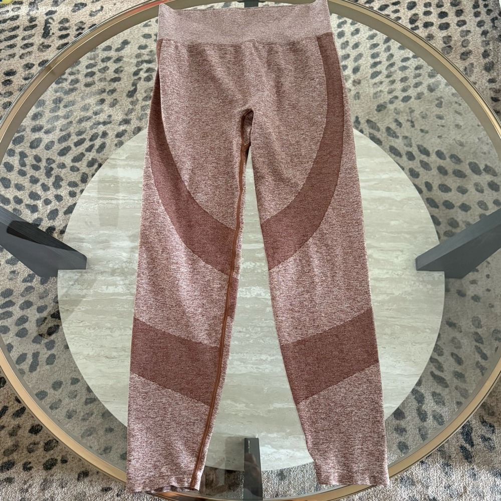 Pink Victoria's Secret High-Waisted Seamless Leggings Active Yoga Size L EUC - Picture 2 of 4